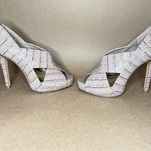 Steve Madden “Jazzi” taupe peek-a-boo pump